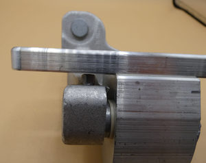 Original Mercedes-Benz Türscharnier vorne unten rechts. C-Klasse 205 5