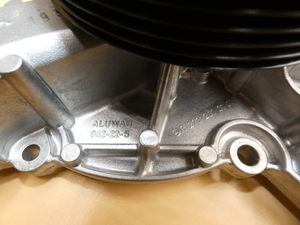 Original Mercedes-Benz Wasserpumpe OM273 (E,ML,GL,CLK,CL,S,SL,R,G 500) 5