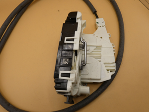 Original Mercedes-Benz Türschloss hinten links. Sprinter W906 3