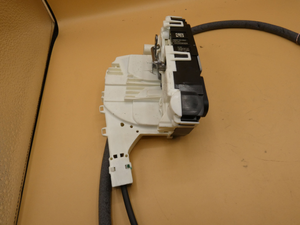 Original Mercedes-Benz Türschloss hinten links. Sprinter W906 5