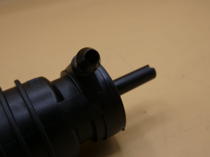 Original Mercedes-Benz Wischwasserpumpe. R129, W140, W163, R170, R171, R199, W202, W203 6