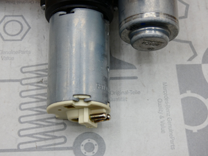 Original Mercedes-Benz Wasserventil Elektromagnetisch mit Umwälzpumpe, W124 3