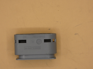 Original Mercedes-Benz Steckergehäuse Scheinwerfer vorne. 6