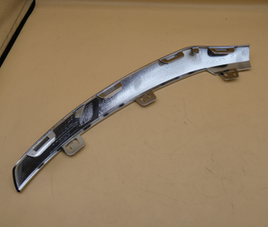 <p>Sie sind sich nicht sicher, ob das Ersatzteil bei Ihrem Fahrzeug passt?<br /> Kein Problem.<br /> Senden Sie uns die komplette Fahrgestellnummer Ihres Fahrzeugs,<br /> wir prüfen für Sie, ob das Teil passt.<br /><br /> Zum Beispiel passend (kann Ausstattung- oder Fahrgestellnummerabhängig sein) für die Mercedes-Benz Modelle:<br /><br /> 253142 (GLC 200 L)<br /> 253143 (GLC 200 L 4MATIC)<br /> 253146 (GLC 250 L 4MATIC)<br /> 253149 (GLC 300 L 4MATIC)<br /> 253180 (GLC 260 L)<br /> 253181 (GLC 260 L 4MATIC)<br /> 253184 (GLC 300 L 4MATIC)<br /> 253303 (GLC 220 D 4MATIC)<br /> 253305 (GLC 220 D 4MATIC)<br /> 253309 (GLC 250 D 4MATIC)<br /> 253313 (GLC 200 d Coupé)<br /> 253315 (GLC 220 d 4MATIC Coupé)<br /> 253316 (GLC 200 d 4MATIC Coupé)<br /> 253319 (GLC 300 d 4MATIC Coupé)<br /> 253323 (GLC 400 d 4MATIC Coupé)<br /> 253325 (GLC 350 D 4MATIC)<br /> 253342 (GLC 200)<br /> 253343 (GLC 200 4MATIC)<br /> 253346 (GLC 250 4MATIC)<br /> 253349 (GLC 300 4MATIC)<br /> 253353 (GLC 300 e 4MATIC Coupé / GLC 350 e 4MATIC Coupé)<br /> 253354 (GLC 350 E 4MATIC)<br /> 253364 (Mercedes-AMG GLC 43 4MATIC Coupé)<br /> 253380 (GLC 200)<br /> 253381 (GLC 200 4MATIC)<br /> 253383 (GLC 300)<br /> 253384 (GLC 300 4MATIC Coupé)<br /> 253388 (Mercedes-AMG GLC 63 4MATIC+ Coupé)<br /> 253389 (Mercedes-AMG GLC 63 S 4MATIC+ Coupé)<br /> 253903 (GLC 220 D 4MATIC)<br /> 253905 (GLC 220 D 4MATIC)<br /> 253909 (GLC 250 D 4MATIC)<br /> 253913 (GLC 200 D)<br /> 253914 (GLC 220 D)<br /> 253915 (GLC 220 D 4MATIC)<br /> 253916 (GLC 200 D 4MATIC)<br /> 253919 (GLC 300 D 4MATIC)<br /> 253923 (GLC 400 D 4MATIC)<br /> 253925 (GLC 350 D 4MATIC)<br /> 253942 (GLC 200)<br /> 253943 (GLC 200 4MATIC)<br /> 253946 (GLC 250 4MATIC)<br /> 253948 (GLC 300)<br /> 253949 (GLC 300 4MATIC)<br /> 253953 (GLC 300 E 4MATIC)<br /> 253954 (GLC 350 E 4MATIC)<br /> 253964 (AMG GLC 43 4MATIC)<br /> 253980 (GLC 200)<br /> 253981 (GLC 200 4MATIC)<br /> 253983 (GLC 300)<br /> 253984 (GLC 300 4MATIC)<br /> 253988 (AMG GLC 63 4MATIC)<br /> 253989 (AMG GLC 63 S 4MATIC)<br /> 253992 (GLC F-CELL)<br /> 253993 (GLC F-CELL)</p> 4