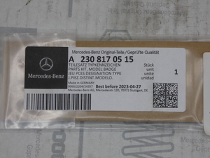 Original Mercedes-Benz Typenzeichen Kotflügel. "V8 Kompressor" 2