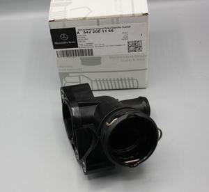 Original Mercedes-Benz Wasser-Stutzen OM642 2