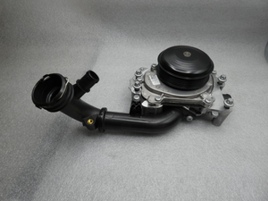 Original Mercedes-Benz Wasserpumpe OM651 (SLK-R172, C-W204, E-W207, W212, CLS-W218) 2