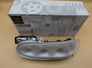 Original Mercedes-Benz Spiegelblinker rechts. C-Klasse W203 bis Modelljahr 08/1998 1