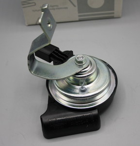 Original Mercedes-Benz Signalhorn rechts 420 HZ. C-Klasse W204, E-Klasse W212 4
