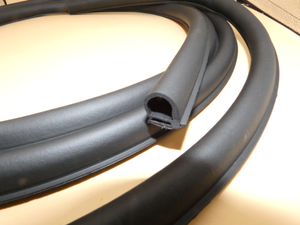 Original Mercedes-Benz Türdichtung vorne links/rechts. CLA, ML, GL, GLE, A-Klasse W177 2