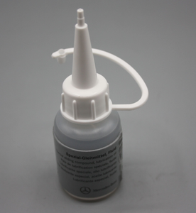 Original Mercedes-Benz Spezial-Gleitmittel 30ml. (A0009893660) 1