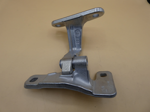 Original Mercedes-Benz Türscharnier vorne unten links. Sprinter W907, W910 4