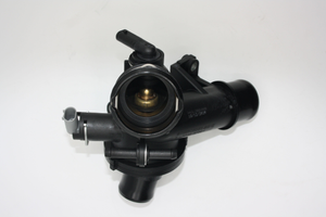 Original Mercedes-Benz Thermostat / Motorkühlung mit Gehäuse OM651 2