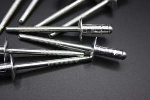 Original Mercedes-Benz Niete 6,4x16mm (10 Stück), A0009915932 2