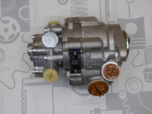 Original Mercedes-Benz Tandempumpe OM541, OM542. Actros 1