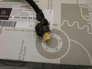 Original Mercedes-Benz Temperatursensor vor Katalysator. W205, W207, W212, W218, W253 3