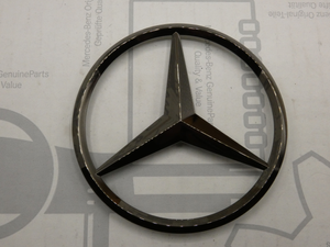 Original Mercedes-Benz Stern hinten in schwarz. AMG-GT W290 6