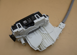 Original Mercedes-Benz Türschloss vorne links. C-Klasse W204, GLK, E-Klasse 207, 212 4