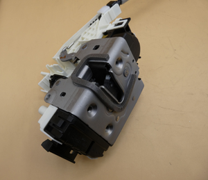 Original Mercedes-Benz Türschloss vorne links. C-Klasse W204, GLK, E-Klasse 207, 212 5