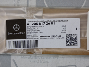 Original Mercedes-Benz Typenzeichen Kotflügel links. AMG C43 W205, AMG C, GLC C43 W253 2