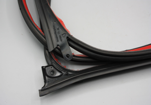 Original Mercedes-Benz Türdichtung vorne rechts. A-Klasse W169, B-Klasse W245 2