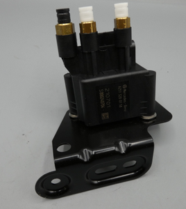 Original Mercedes-Benz Ventileinheit-Kompressor-Luftfeder. E-Klasse W212, CLS W218 6