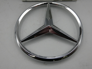 Original Mercedes-Benz Stern hinten. E-Klasse W212, T-Modell 1