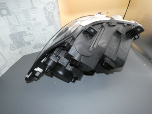 Original Mercedes-Benz Scheinwerfer vorne rechts. Sprinter W907, W910 2