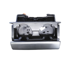 Audi Getränkehalter Armlehne 1