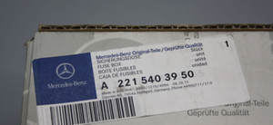 Original Mercedes-Benz Sicherungsdose, Beifahrerfussraum. W216, W221 5