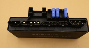 Original Mercedes-Benz Relais Motoransteuerung SLK R170 2