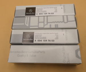 Original Mercedes-Benz Zündkerzen-Set (4 Stück). OM282914, OM200731-2 2