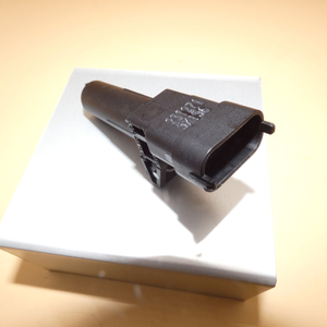 Original Mercedes-Benz Positionssensor Kurbelwelle. A2769051400-2 2