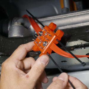 K&K M9700: Batteriebetriebenes Bürsten-Hochspannungsgerät & 360° Ultraschall gegen Marder-4 4