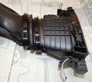 Original Mercedes-Benz Reinluftleitung OM642-3 3