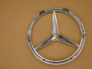 Original Mercedes-Benz Stern vorne (im Grill). C-Klasse 203, CLK 209, CL 215, CLS 219-2 2
