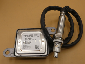 Original Mercedes-Benz NOX-Sensor nach Kat. C-Klasse 204, E-Klasse 207, 212, R-Klasse 251-3 3