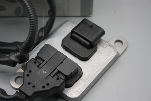 Original Mercedes-Benz NOX-Sensor. W164, W166, W205, W207, W212, W221, W251-3 3