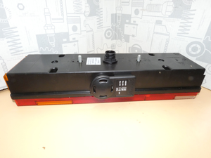 Original Mercedes-Benz Rückleuchte rechts, mit Rückfahrwarner. Atego-3 2