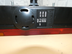 Original Mercedes-Benz Rückleuchte rechts, mit Rückfahrwarner. Atego-4 3