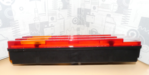 Original Mercedes-Benz Rückleuchte rechts, mit Rückfahrwarner. Atego-7 6
