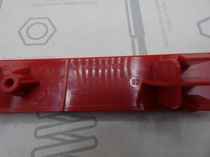 Original Mercedes-Benz Rückstrahler rechts. V-Klasse W447, W448-4 3