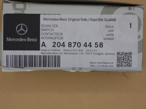 Original Mercedes-Benz Schalter rechts, Motorhaube. A2048704458-5 4