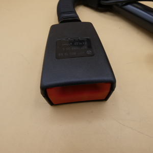 Original Mercedes-Benz Gurtschloss links. E-Klasse W211, CLS W219-4 4