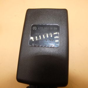 Original Mercedes-Benz Gurtschloss links. E-Klasse W211, CLS W219-5 5