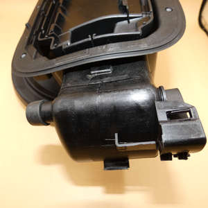 Original Mercedes-Benz Tankeinfüllmulde. S-Klasse W222-4 4