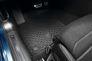 Volkswagen Gummifußmatten „Plus“ – Schwarz, vorne und hinten (Passat, LHD)-1 1