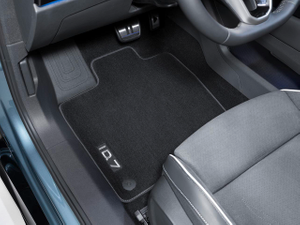 Volkswagen Original Textilfußmatten „Premium“ – 4er-Set, Schwarz/Grau mit Schriftzug – VW ID.7-3 3