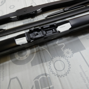 Original Mercedes-Benz Wischerblattsatz vorne. Actros_A0018206945-3 3