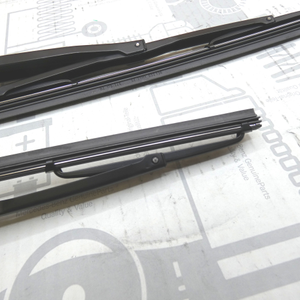 Original Mercedes-Benz Wischerblattsatz vorne. Actros_A0018206945-4 4